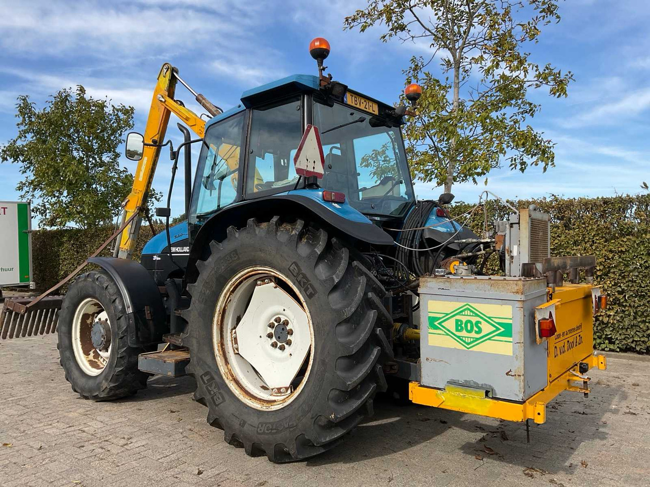New Holland TS100 - 장궤형 트랙터 : 사진 3 New Holland TS100 - 장궤형 트랙터 : 사진 3