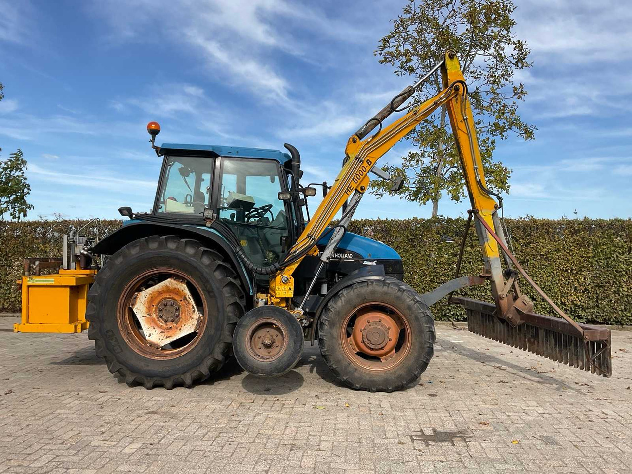 New Holland TS100 - 장궤형 트랙터 : 사진 4 New Holland TS100 - 장궤형 트랙터 : 사진 4