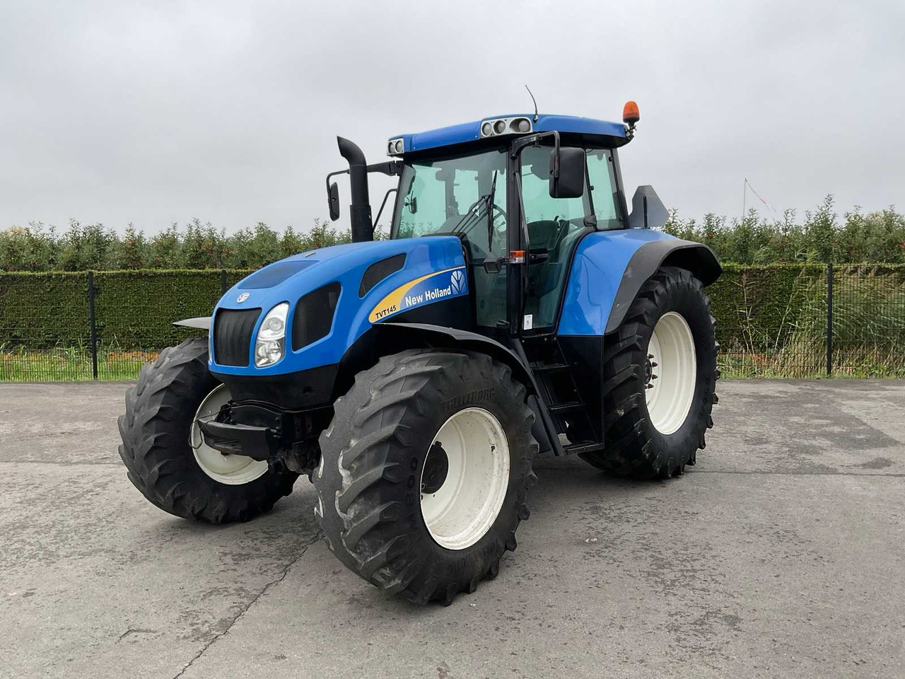 New Holland TVT145 - 장궤형 트랙터 : 사진 2 New Holland TVT145 - 장궤형 트랙터 : 사진 2