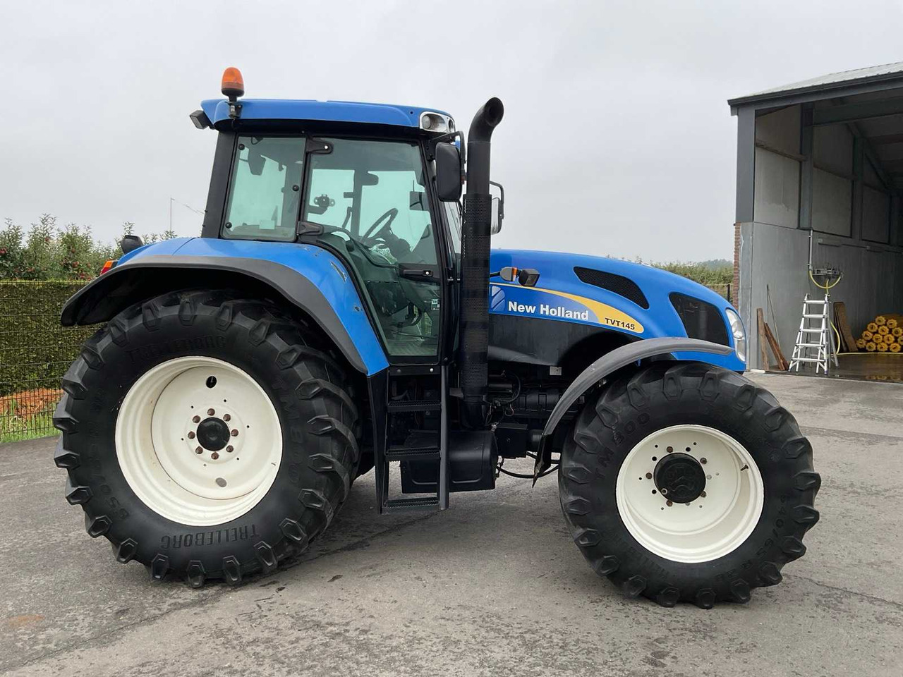 New Holland TVT145 - 장궤형 트랙터 : 사진 5 New Holland TVT145 - 장궤형 트랙터 : 사진 5