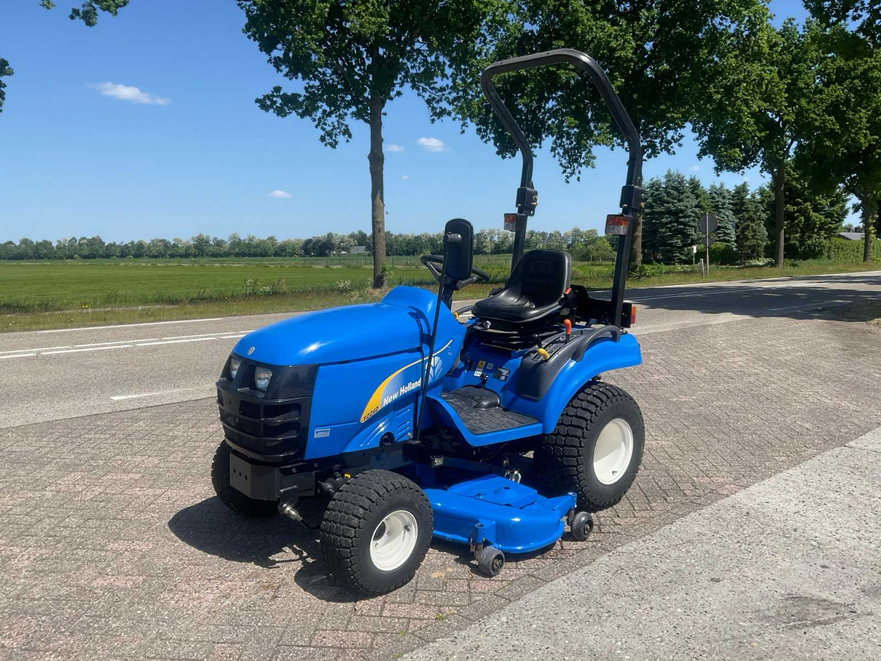 New holland TZ24D - 플레일 모어/ 멀처 : 사진 1 New holland TZ24D - 플레일 모어/ 멀처 : 사진 1