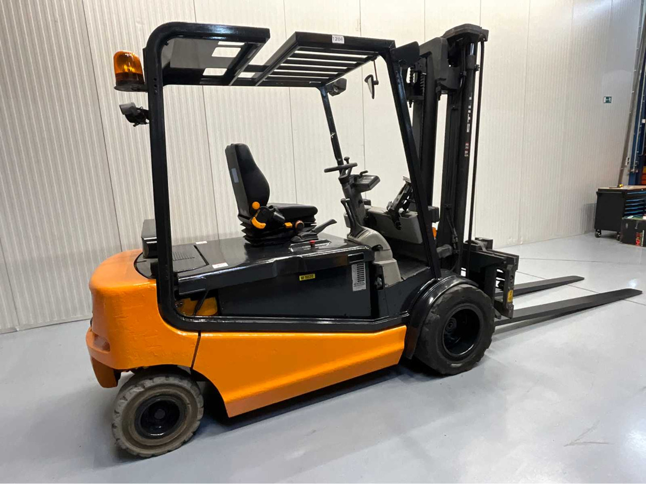 STILL R60-50 FORKLIFT 5000KG WITH FORK POSITIONER - BATTERY 2018 - FORKS 2400MM - 지게차 : 사진 5 STILL R60-50 FORKLIFT 5000KG WITH FORK POSITIONER - BATTERY 2018 - FORKS 2400MM - 지게차 : 사진 5