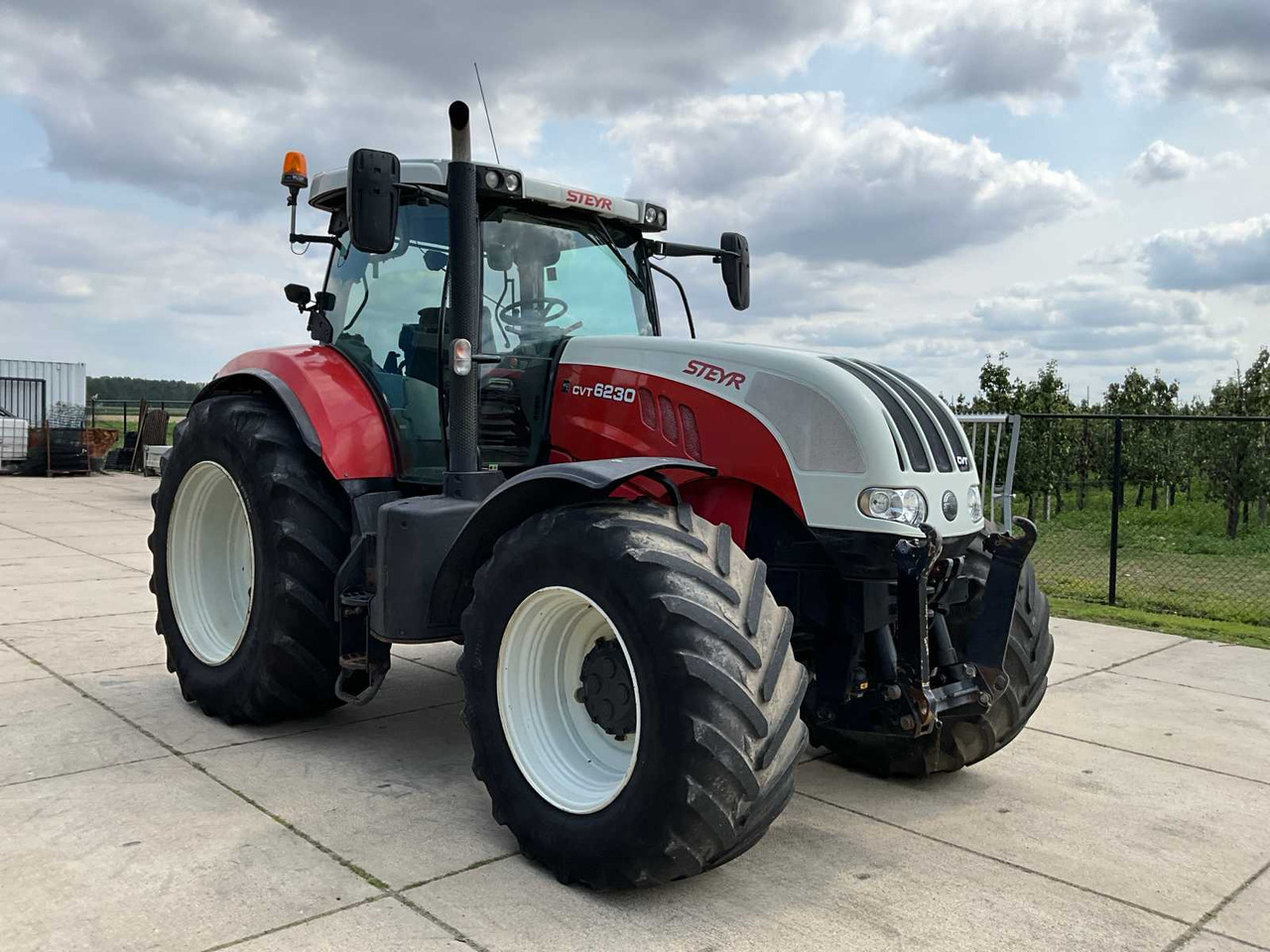 Steyr CVT 6230 - 장궤형 트랙터 : 사진 3 Steyr CVT 6230 - 장궤형 트랙터 : 사진 3