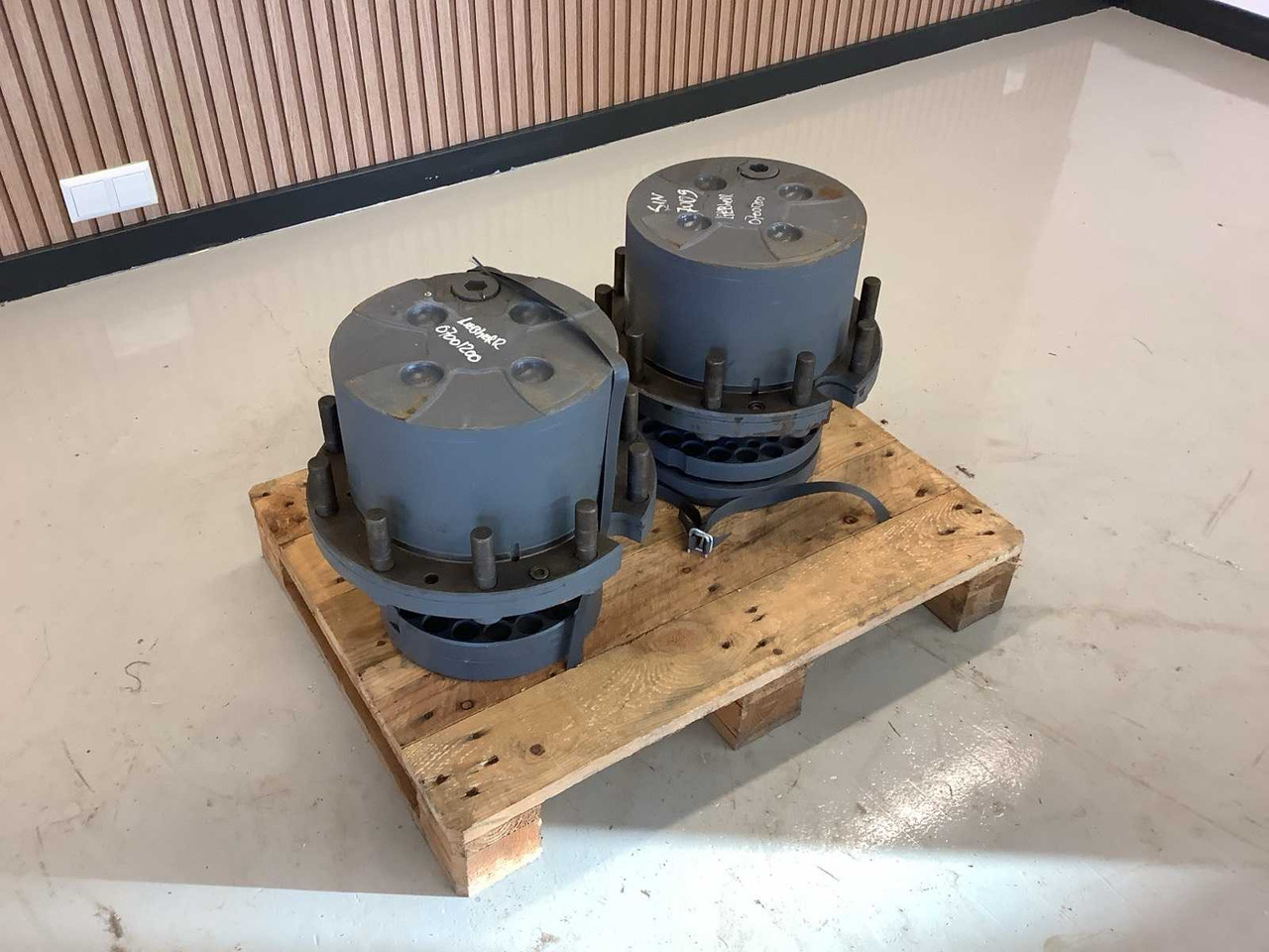 UNUSED 2X LIEBHERR 914 FINAL DELAY - 휠 굴삭기 : 사진 1 UNUSED 2X LIEBHERR 914 FINAL DELAY - 휠 굴삭기 : 사진 1