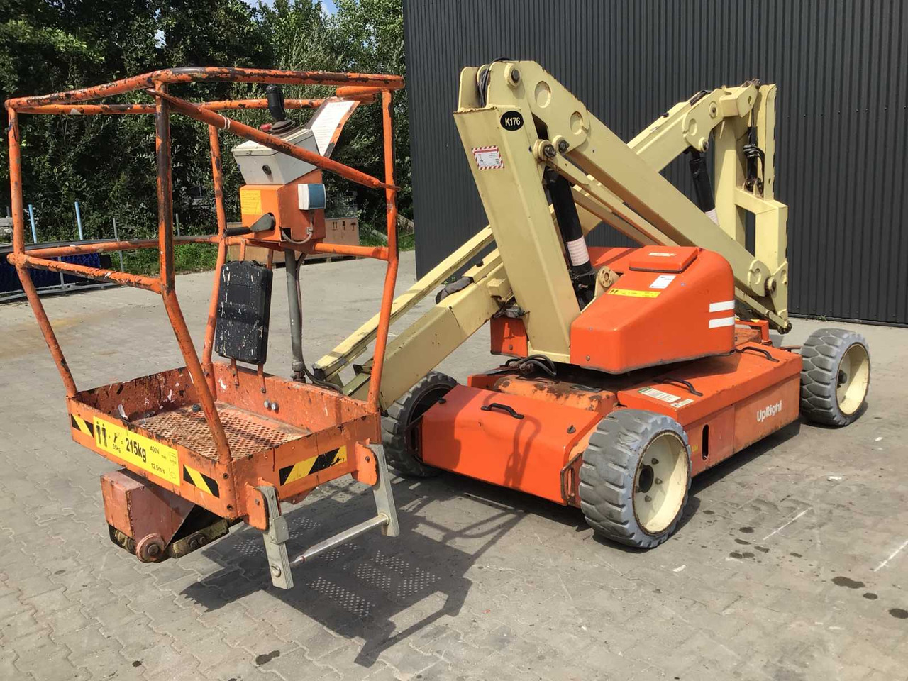 "Upright" AB38N - 고가작업 플랫폼 : 사진 1 "Upright" AB38N - 고가작업 플랫폼 : 사진 1