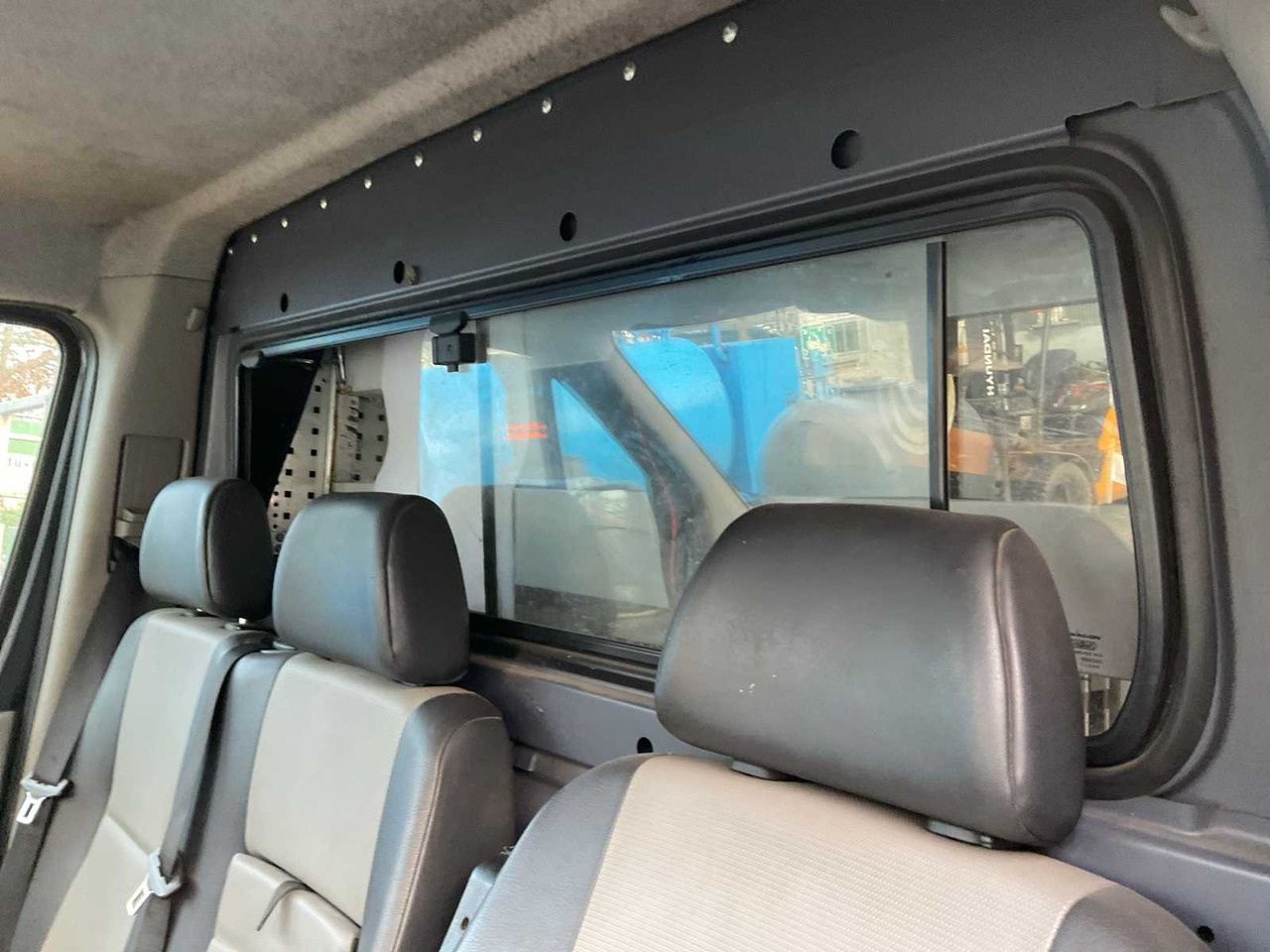 밴 VOLKSWAGEN - CRAFTER - - COMMERCIAL VEHICLE : 사진 21 밴 VOLKSWAGEN - CRAFTER - - COMMERCIAL VEHICLE : 사진 21