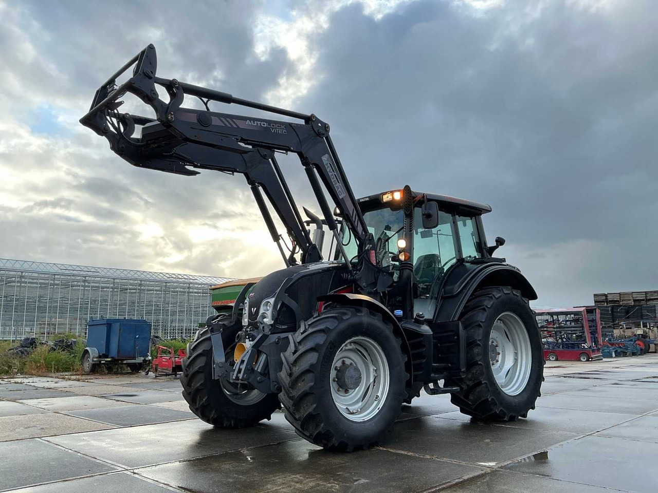 Valtra N123 unlimited - 장궤형 트랙터 : 사진 1 Valtra N123 unlimited - 장궤형 트랙터 : 사진 1