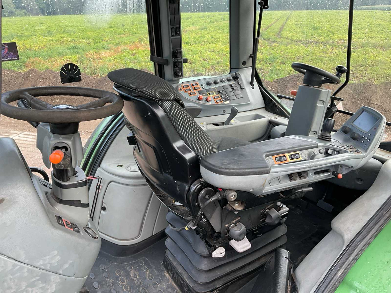 Valtra T163e - 장궤형 트랙터 : 사진 2 Valtra T163e - 장궤형 트랙터 : 사진 2