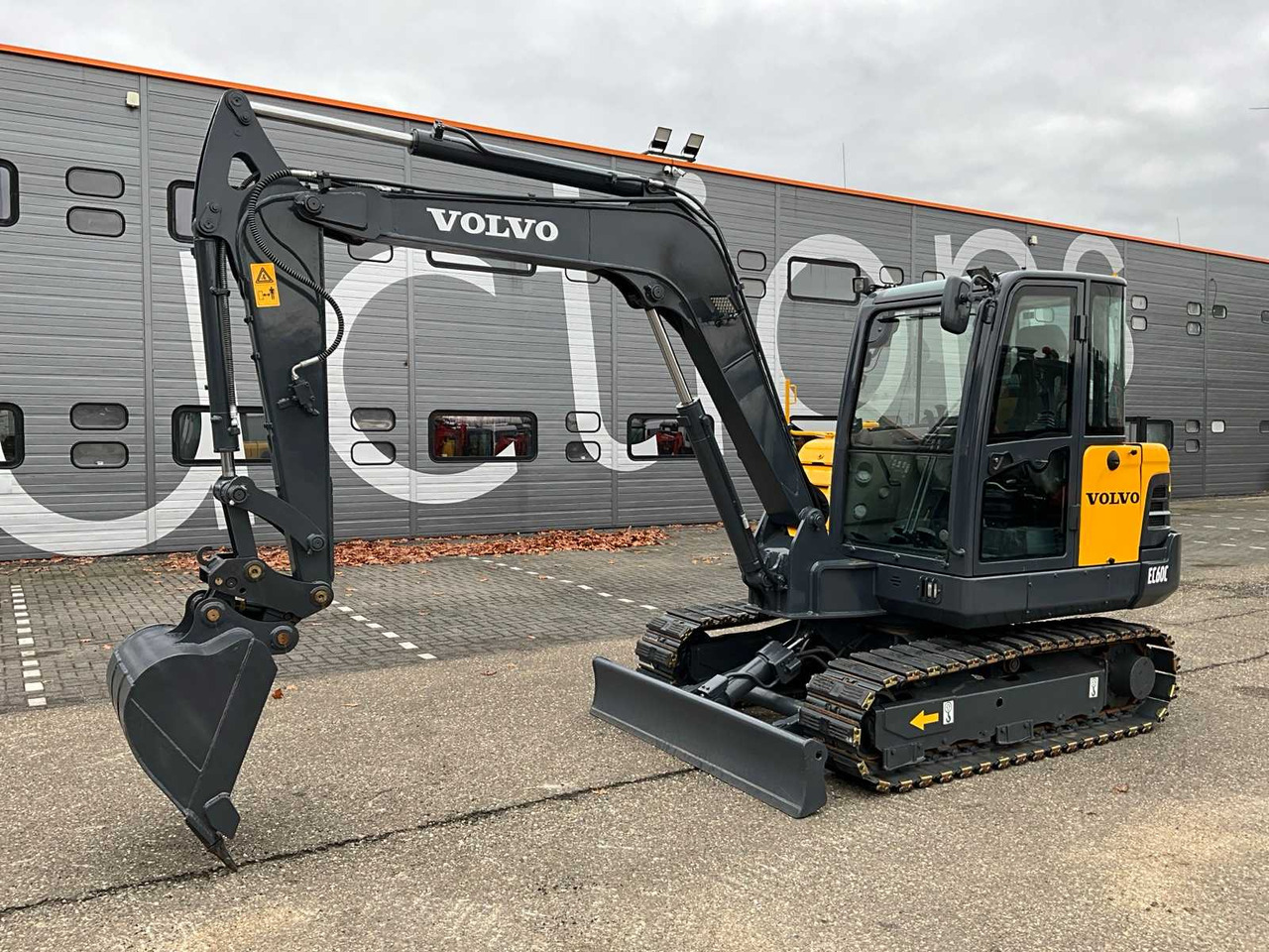Volvo EC60C - 크롤러 굴삭기 : 사진 1 Volvo EC60C - 크롤러 굴삭기 : 사진 1