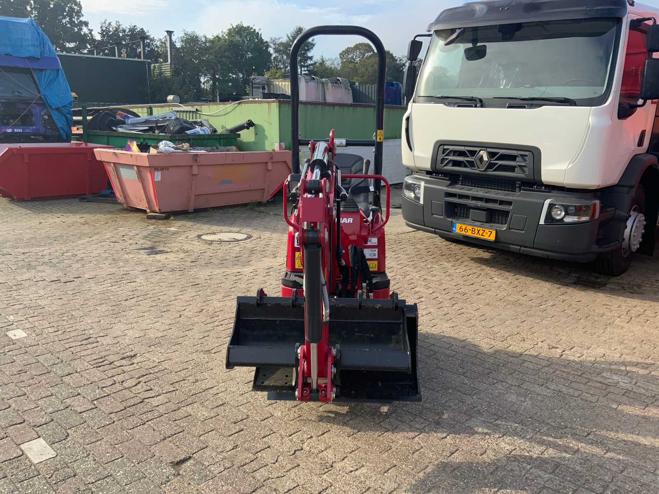 Yanmar SV08-1C - 미니 굴삭기 : 사진 2 Yanmar SV08-1C - 미니 굴삭기 : 사진 2