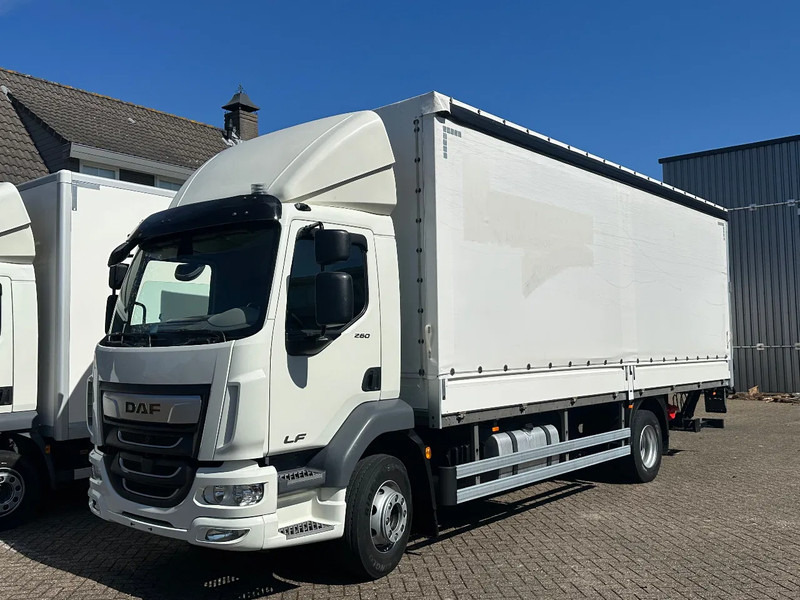 DAF LF 260 LF260.16 EURO6. 2022. Schuifzeil bakwagen met Laadklep. - 커튼사이더 트럭 : 사진 1 DAF LF 260 LF260.16 EURO6. 2022. Schuifzeil bakwagen met Laadklep. - 커튼사이더 트럭 : 사진 1