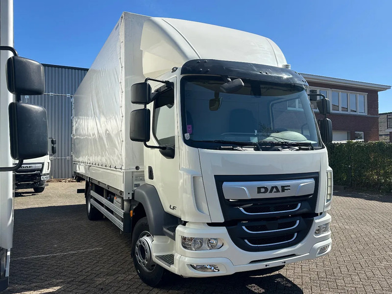 DAF LF 260 LF260.16 EURO6. 2022. Schuifzeil bakwagen met Laadklep. - 커튼사이더 트럭 : 사진 2 DAF LF 260 LF260.16 EURO6. 2022. Schuifzeil bakwagen met Laadklep. - 커튼사이더 트럭 : 사진 2
