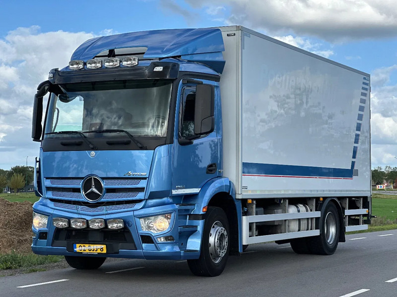 Mercedes-Benz Antos ANTOS 1924L EURO6. 2017. Geisoleerde opbouw 610x244x238 - 냉동탑차 : 사진 1 Mercedes-Benz Antos ANTOS 1924L EURO6. 2017. Geisoleerde opbouw 610x244x238 - 냉동탑차 : 사진 1