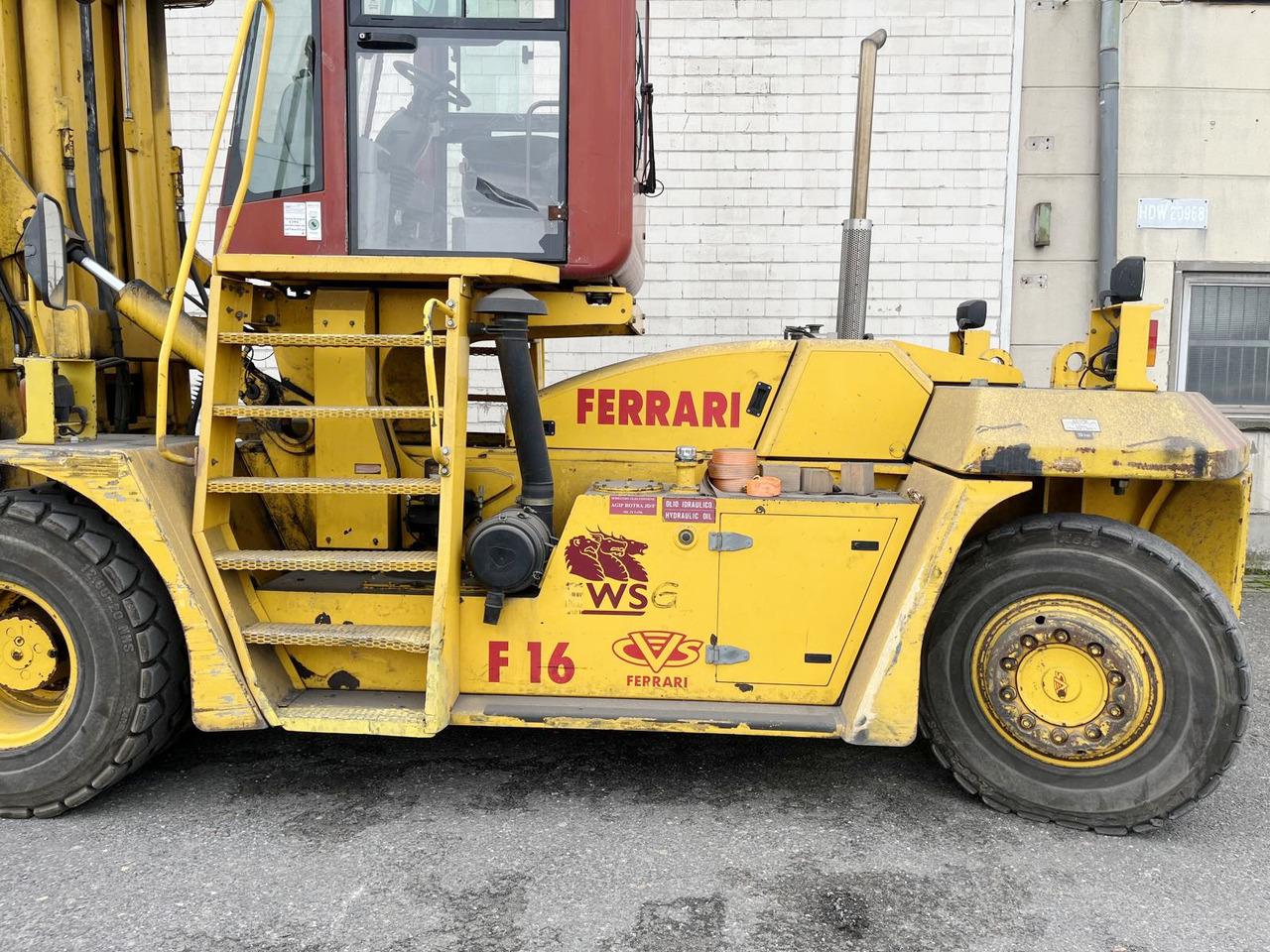 CVS Ferrari F16 - 컨테이너 핸들러 : 사진 4 CVS Ferrari F16 - 컨테이너 핸들러 : 사진 4