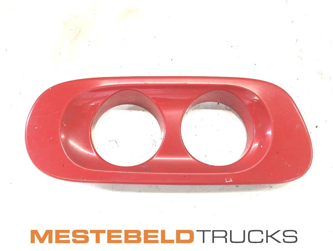 DAF Afdekplaat mis/verstraler rechts - 빛/ 조명 트럭 용 : 사진 1 DAF Afdekplaat mis/verstraler rechts - 빛/ 조명 트럭 용 : 사진 1