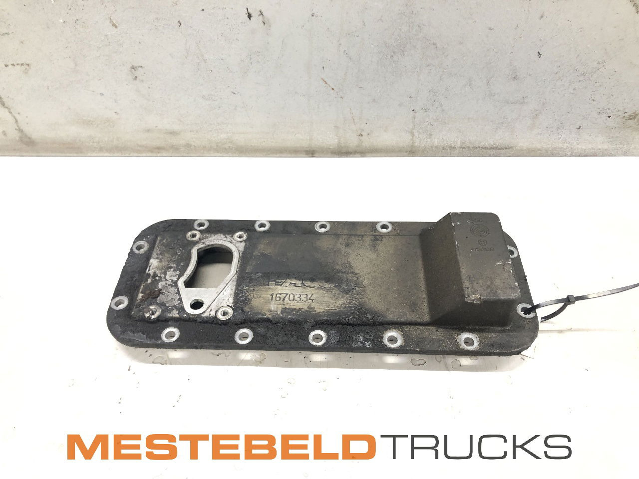 DAF Zijdeksel cilinderblok PR228 - 엔진 트럭 용 : 사진 1 DAF Zijdeksel cilinderblok PR228 - 엔진 트럭 용 : 사진 1