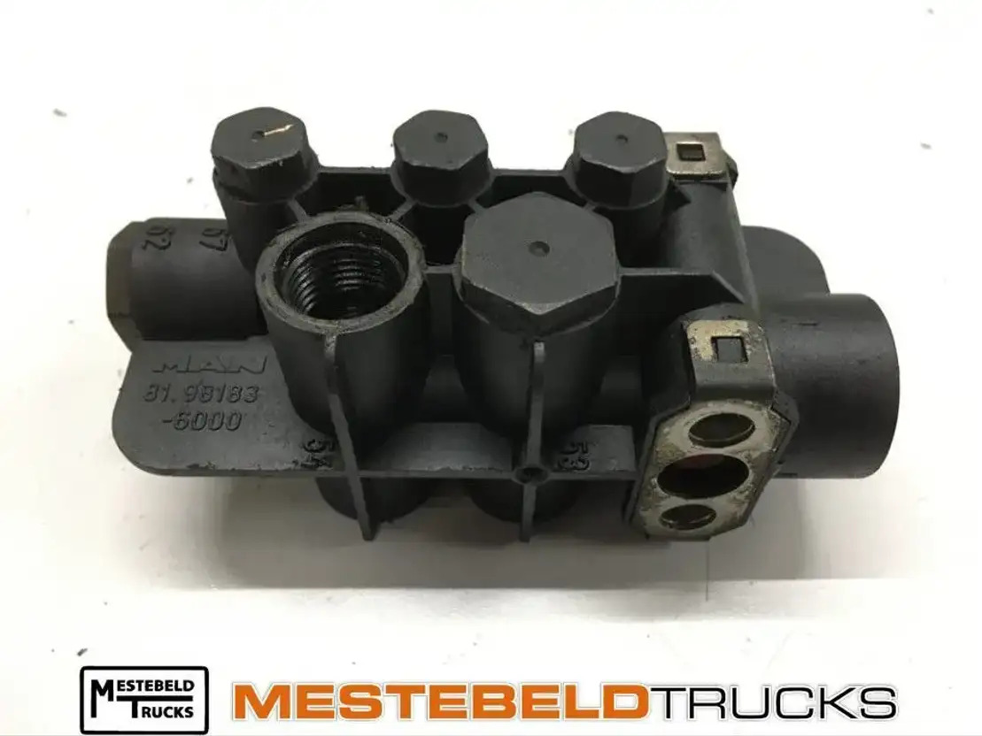 MAN Verdeler - 브레이크 부품 트럭 용 : 사진 1 MAN Verdeler - 브레이크 부품 트럭 용 : 사진 1