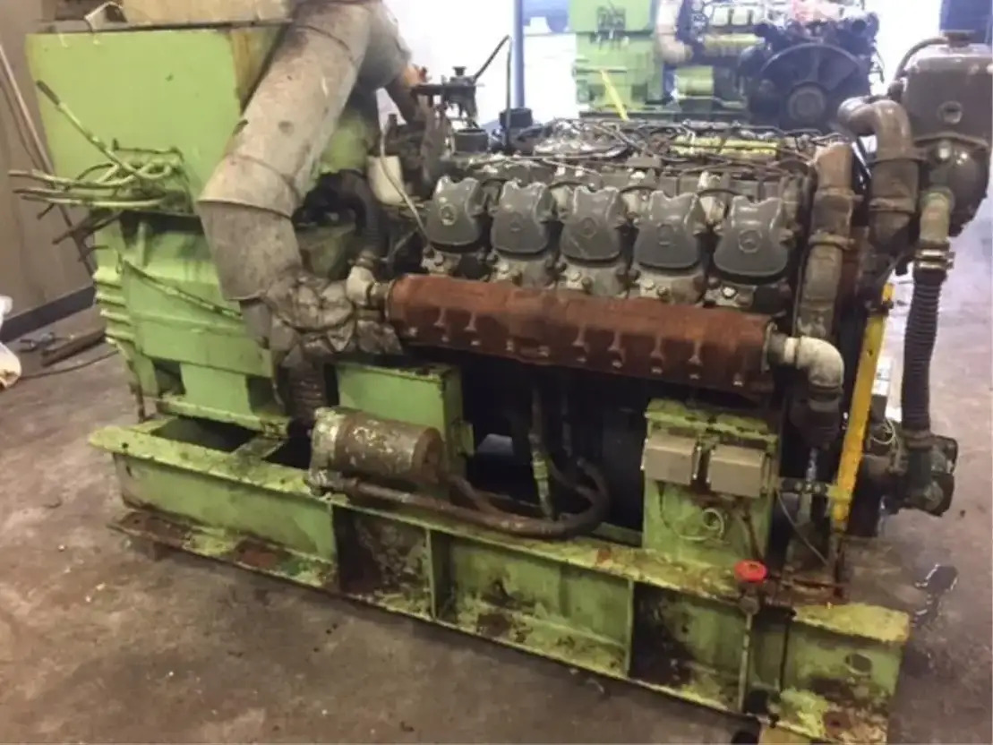 Mercedes-Benz Generator 200 KVA - 발전기 세트 : 사진 1 Mercedes-Benz Generator 200 KVA - 발전기 세트 : 사진 1
