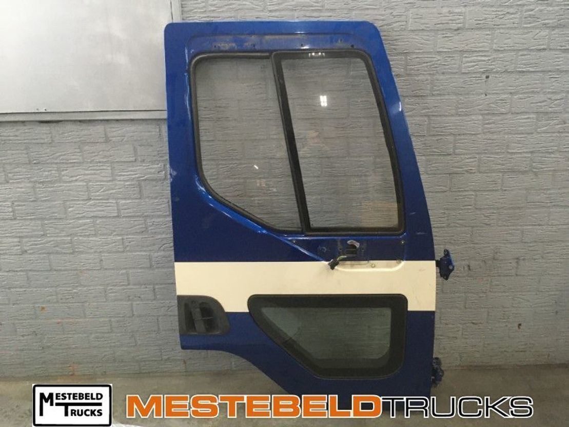 Renault D eur rechts - 운전실 및 내부 트럭 용 : 사진 1 Renault D eur rechts - 운전실 및 내부 트럭 용 : 사진 1
