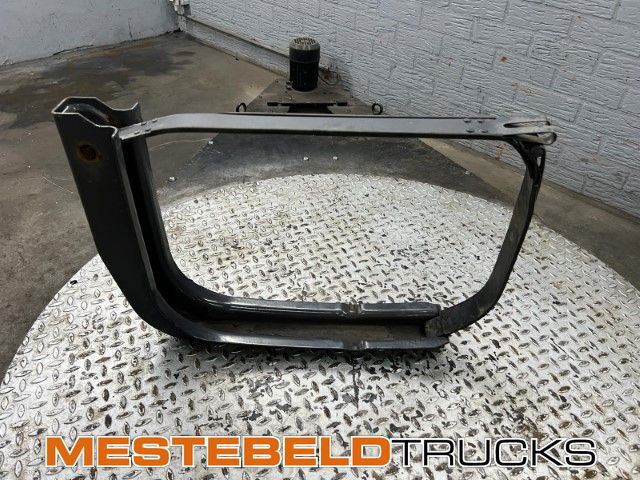 Scania Brandstoftanksteun  - 연료 시스템 트럭 용 : 사진 1 Scania Brandstoftanksteun  - 연료 시스템 트럭 용 : 사진 1