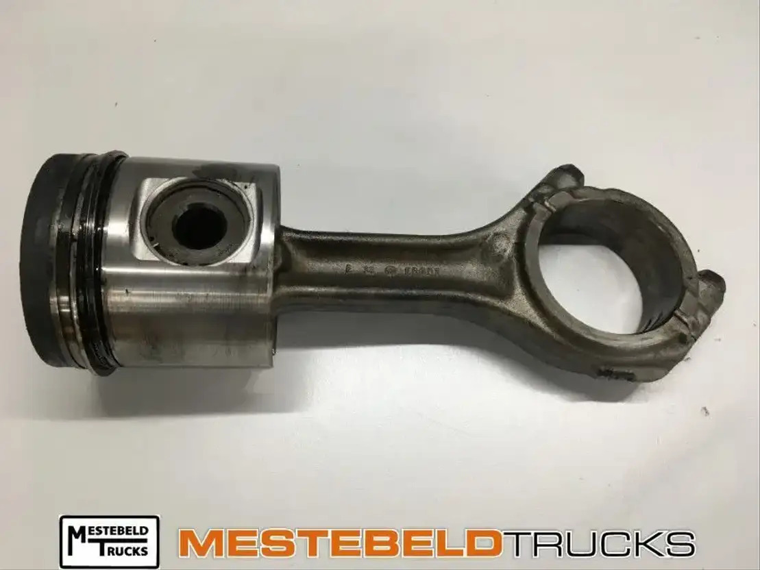 Volvo Zuiger met drijfstang - 엔진 및 부품 트럭 용 : 사진 1 Volvo Zuiger met drijfstang - 엔진 및 부품 트럭 용 : 사진 1