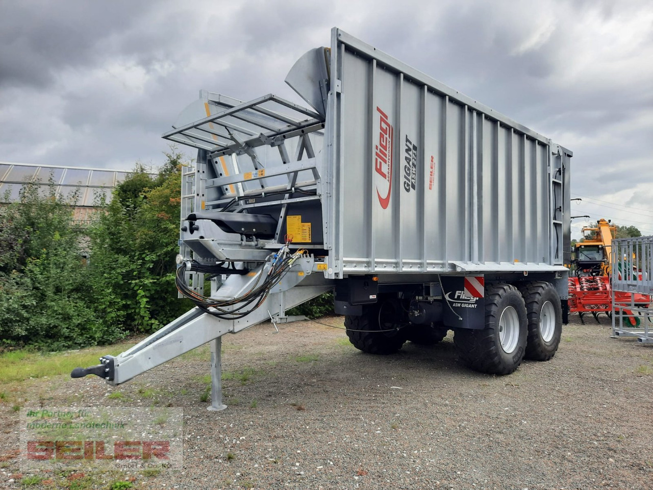 Fliegl ASW 271 C FOX "Franken-Renner" 40m³ - 셀프 로딩 왜건 : 사진 1 Fliegl ASW 271 C FOX "Franken-Renner" 40m³ - 셀프 로딩 왜건 : 사진 1