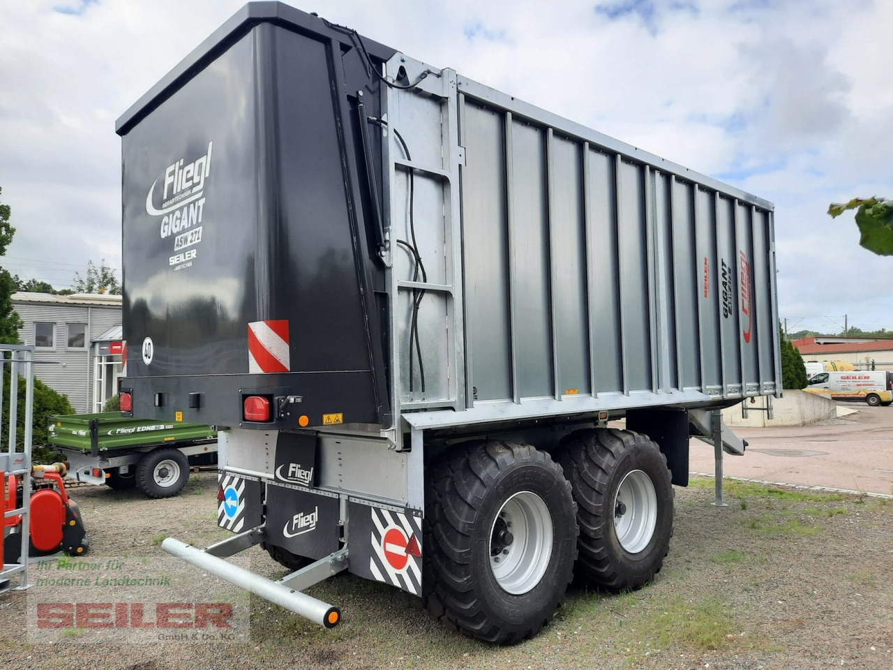 Fliegl ASW 271 C FOX "Franken-Renner" 40m³ - 셀프 로딩 왜건 : 사진 3 Fliegl ASW 271 C FOX "Franken-Renner" 40m³ - 셀프 로딩 왜건 : 사진 3