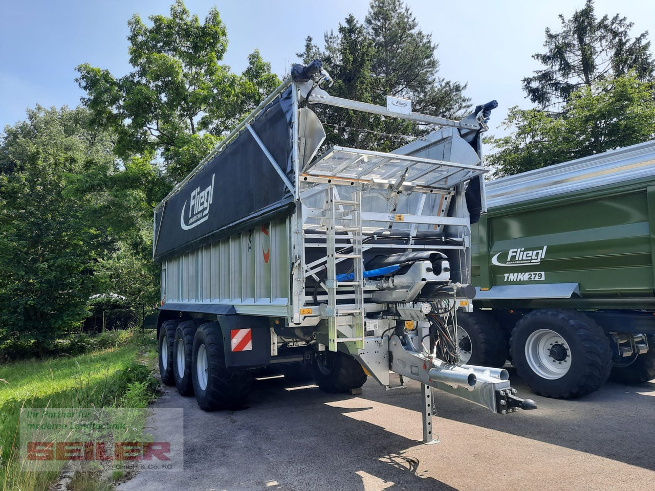 Fliegl ASW 381 TAURUS FOX 45m³ + Top Lift Light - 셀프 로딩 왜건 : 사진 2 Fliegl ASW 381 TAURUS FOX 45m³ + Top Lift Light - 셀프 로딩 왜건 : 사진 2
