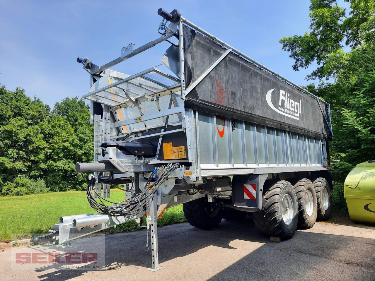 Fliegl ASW 381 TAURUS FOX 45m³ + Top Lift Light - 셀프 로딩 왜건 : 사진 1 Fliegl ASW 381 TAURUS FOX 45m³ + Top Lift Light - 셀프 로딩 왜건 : 사진 1