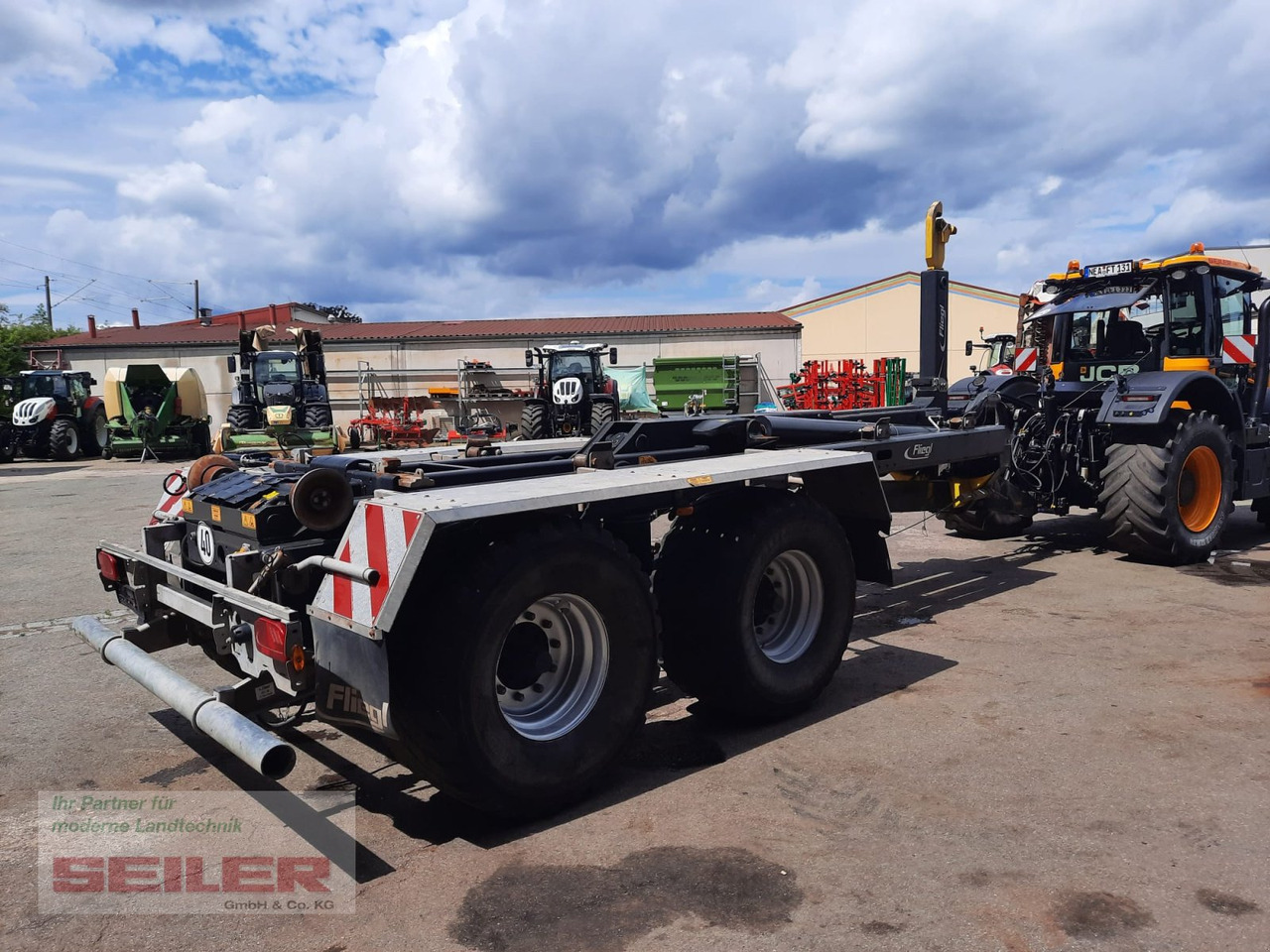 Fliegl HKL 22 Tandem - 롤오프/ 스킵 트레일러 : 사진 1 Fliegl HKL 22 Tandem - 롤오프/ 스킵 트레일러 : 사진 1