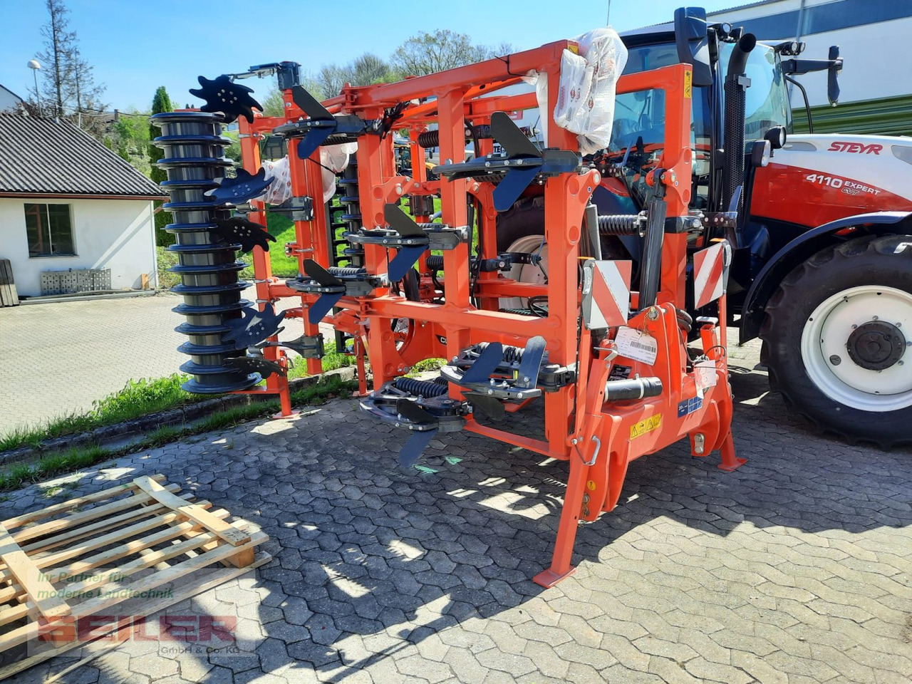 Kuhn Cultimer L 400 R NSM + T-Liner-Walze - 로터베이터 : 사진 1 Kuhn Cultimer L 400 R NSM + T-Liner-Walze - 로터베이터 : 사진 1