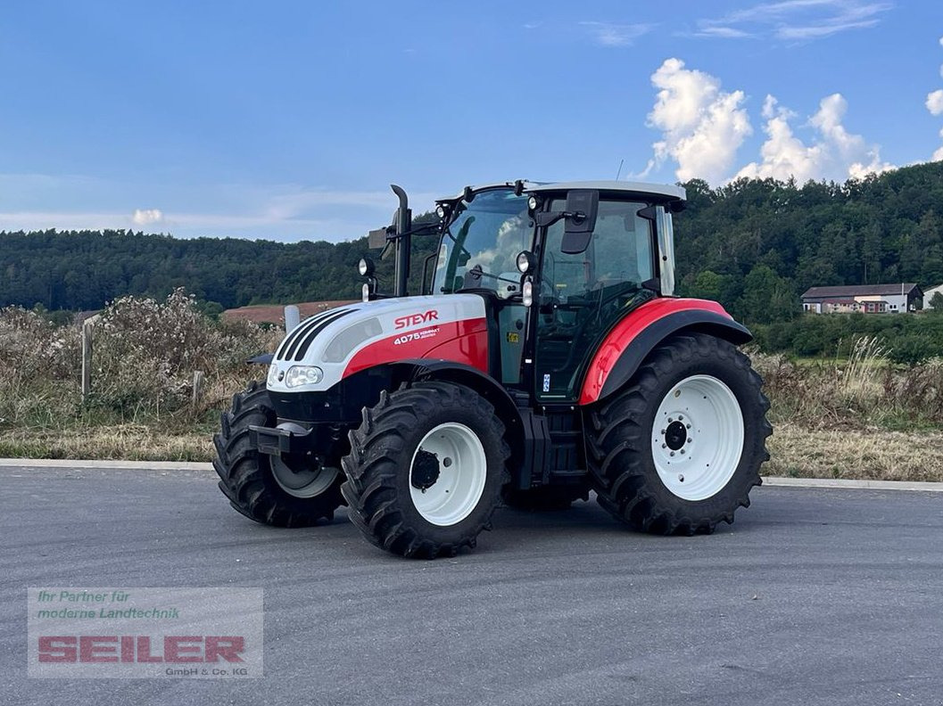 Steyr Kompakt 4075 HILO - 장궤형 트랙터 : 사진 1 Steyr Kompakt 4075 HILO - 장궤형 트랙터 : 사진 1