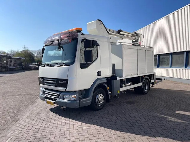 DAF LF 45.160 CUSTERS Hoogwerker 14,5 mtr / Skyworker 14,5mtr - 트럭 탑재 고가작업 플랫폼 : 사진 4 DAF LF 45.160 CUSTERS Hoogwerker 14,5 mtr / Skyworker 14,5mtr - 트럭 탑재 고가작업 플랫폼 : 사진 4