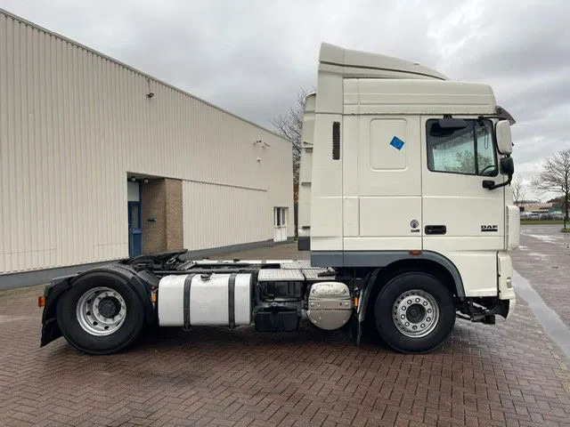 DAF XF 105.410 Euro 5 Automatic Retarder - 트랙터 유닛 : 사진 2 DAF XF 105.410 Euro 5 Automatic Retarder - 트랙터 유닛 : 사진 2