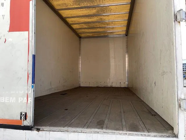 DAF XF 95.380 Euro 2 Manual-Gear - 박스 트럭 : 사진 5 DAF XF 95.380 Euro 2 Manual-Gear - 박스 트럭 : 사진 5