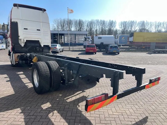 MAN TGA 18.460 Euro 3 Manual-gear Retarder - 캡 새시 트럭 : 사진 5 MAN TGA 18.460 Euro 3 Manual-gear Retarder - 캡 새시 트럭 : 사진 5