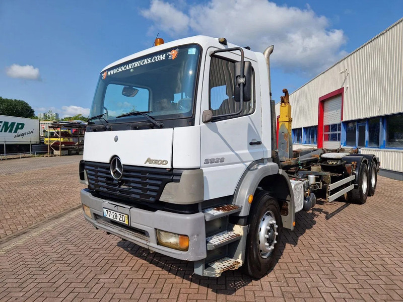 Mercedes-Benz Atego 2628 6x4 Euro 3 Manual Gear full steel suspension - 후크 리프트 트럭 : 사진 2 Mercedes-Benz Atego 2628 6x4 Euro 3 Manual Gear full steel suspension - 후크 리프트 트럭 : 사진 2