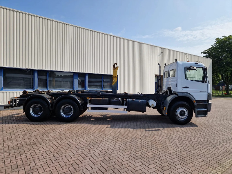 Mercedes-Benz Atego 2628 6x4, Manual gear, full steel suspension - 캡 새시 트럭 : 사진 4 Mercedes-Benz Atego 2628 6x4, Manual gear, full steel suspension - 캡 새시 트럭 : 사진 4