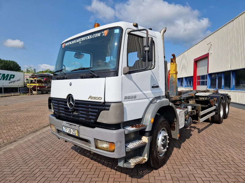 Mercedes-Benz Atego 2628 6x4, Manual gear, full steel suspension - 캡 새시 트럭 : 사진 2 Mercedes-Benz Atego 2628 6x4, Manual gear, full steel suspension - 캡 새시 트럭 : 사진 2