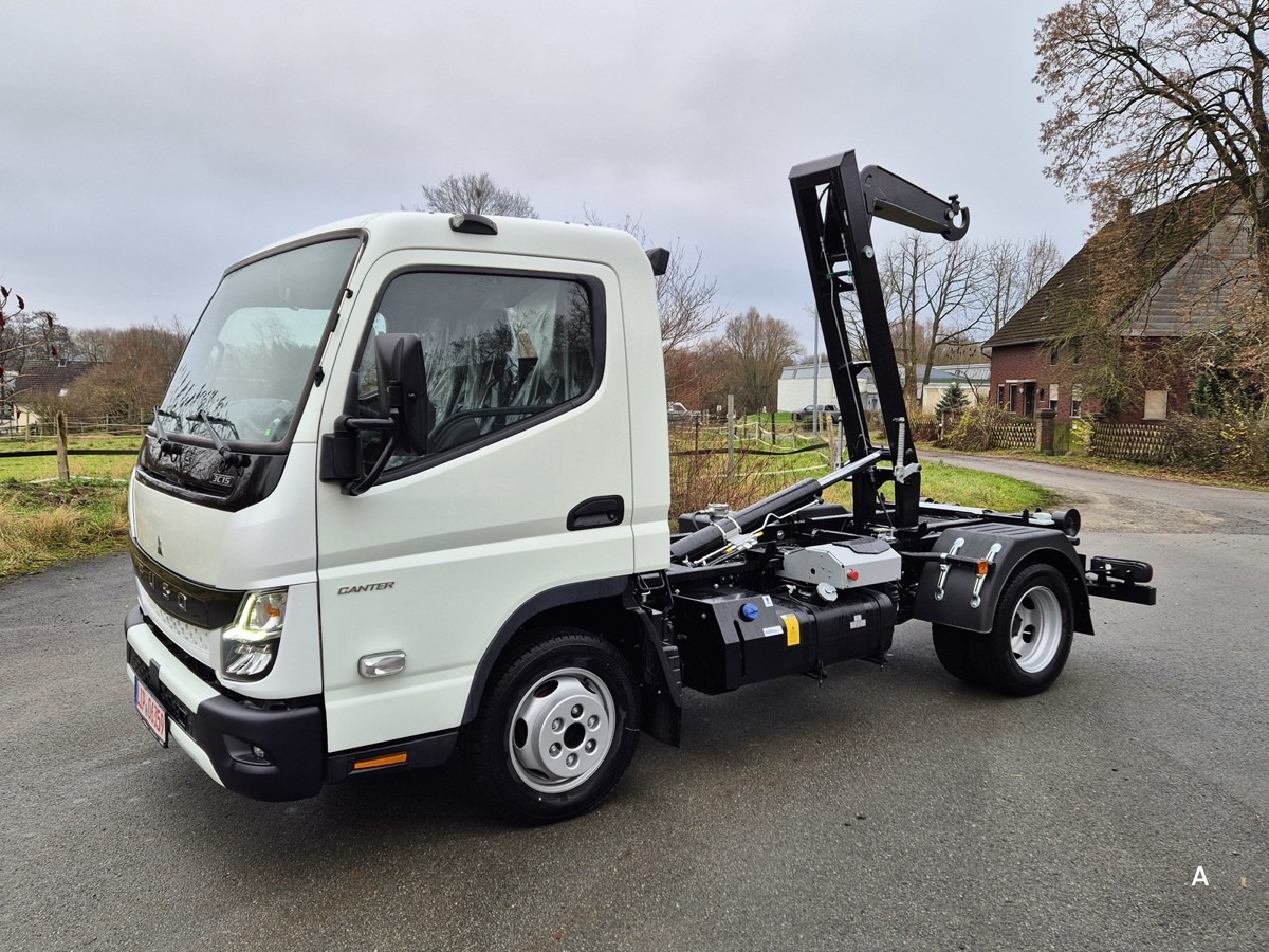 FUSO 3C15 Duonic Aut.City Abrollkipper AHK 3.5T - 후크 리프트 트럭 : 사진 1 FUSO 3C15 Duonic Aut.City Abrollkipper AHK 3.5T - 후크 리프트 트럭 : 사진 1