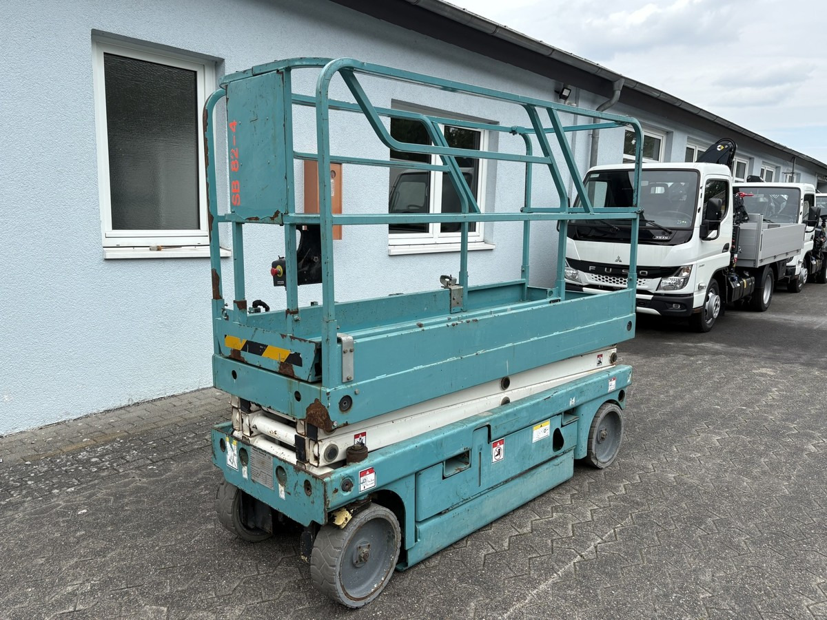 GENIE Haulotte Compact 8 baugleich GS 2032 sofort verf - 시저 리프트 : 사진 1 GENIE Haulotte Compact 8 baugleich GS 2032 sofort verf - 시저 리프트 : 사진 1