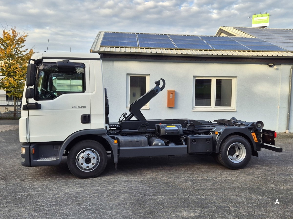 MAN TGL 8.190 BL City Abrollkipper Aut., 2 x AHK sof - 후크 리프트 트럭 : 사진 4 MAN TGL 8.190 BL City Abrollkipper Aut., 2 x AHK sof - 후크 리프트 트럭 : 사진 4