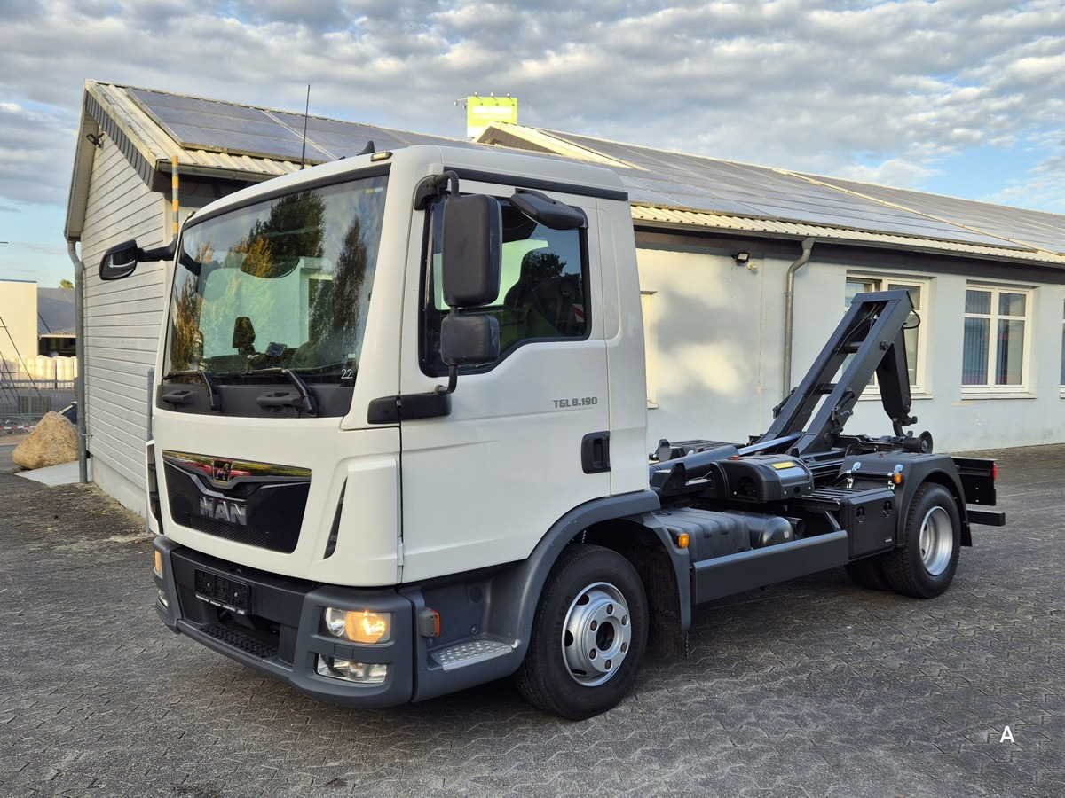 MAN TGL 8.190 BL City Abrollkipper Aut., 2 x AHK sof - 후크 리프트 트럭 : 사진 2 MAN TGL 8.190 BL City Abrollkipper Aut., 2 x AHK sof - 후크 리프트 트럭 : 사진 2