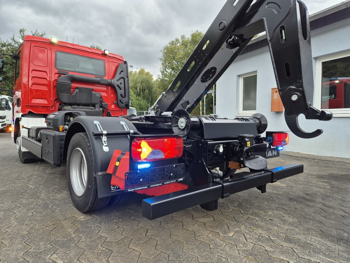 MAN TGL 8.190 Feuerwehrfahrzeug City Abrollkipper - 후크 리프트 트럭 : 사진 4 MAN TGL 8.190 Feuerwehrfahrzeug City Abrollkipper - 후크 리프트 트럭 : 사진 4