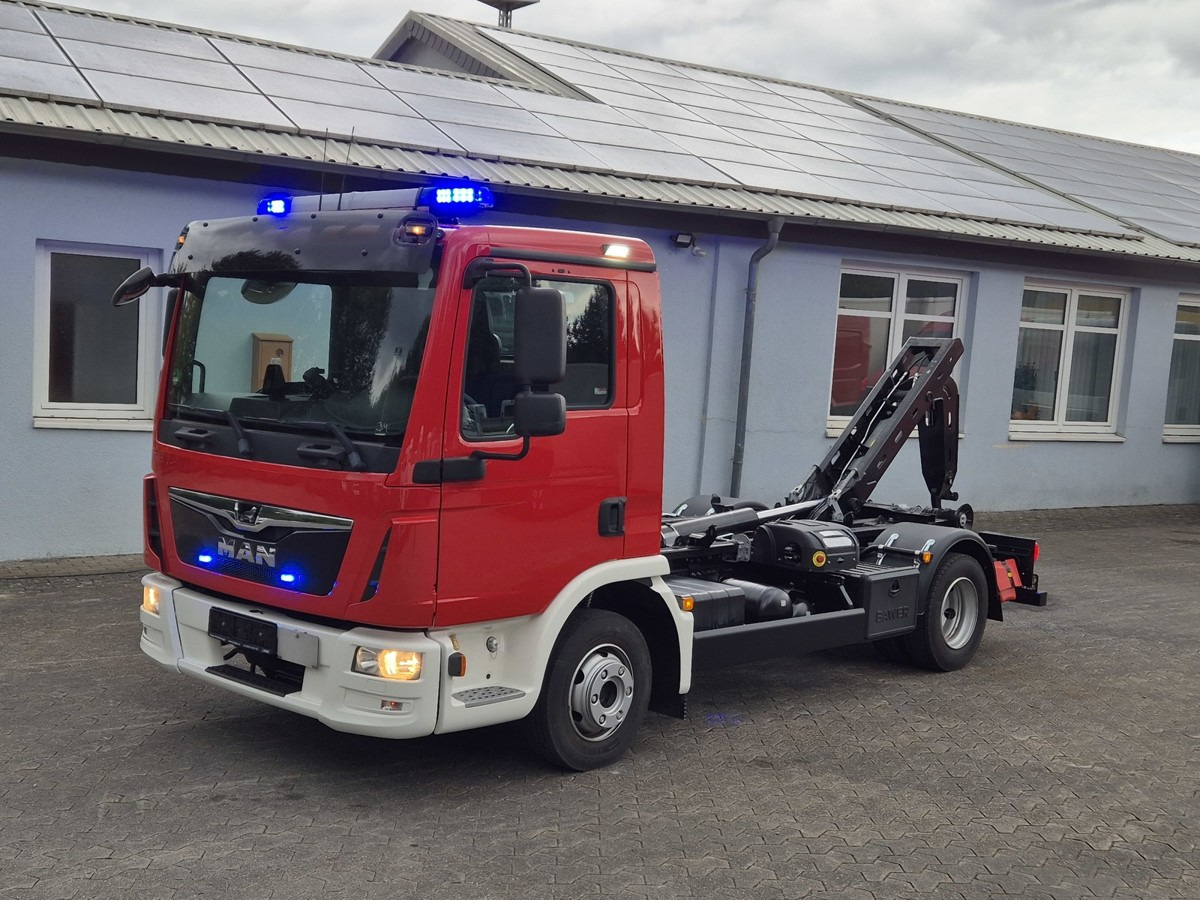 MAN TGL 8.190 Feuerwehrfahrzeug City Abrollkipper - 후크 리프트 트럭 : 사진 1 MAN TGL 8.190 Feuerwehrfahrzeug City Abrollkipper - 후크 리프트 트럭 : 사진 1