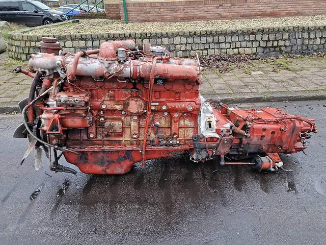 Iveco Turbostar 190-360 - 예비 부속 : 사진 2 Iveco Turbostar 190-360 - 예비 부속 : 사진 2