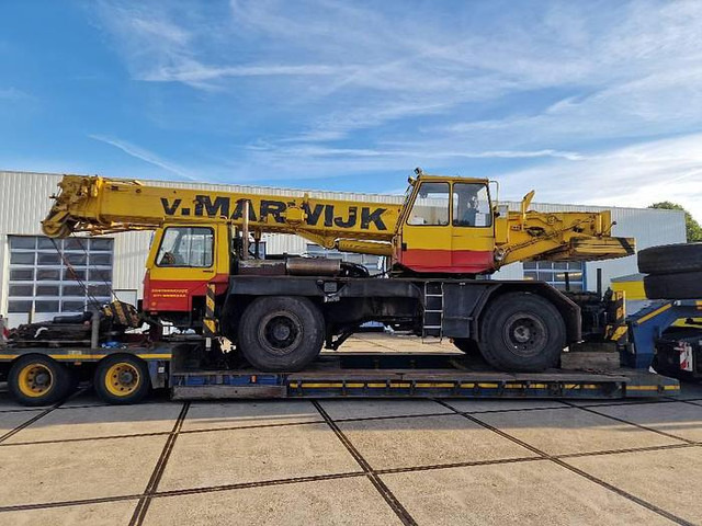 Liebherr LTM 1035 - 험한 지형 크레인 : 사진 3 Liebherr LTM 1035 - 험한 지형 크레인 : 사진 3