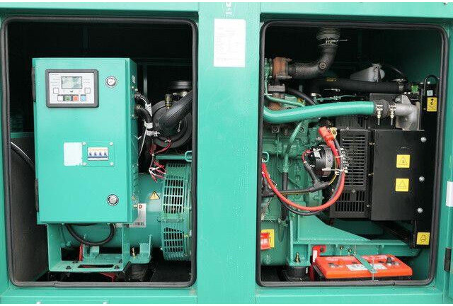 Cummins Stromgenerator, 40 kVA, sofort vefügbar - 발전기 세트 : 사진 2 Cummins Stromgenerator, 40 kVA, sofort vefügbar - 발전기 세트 : 사진 2