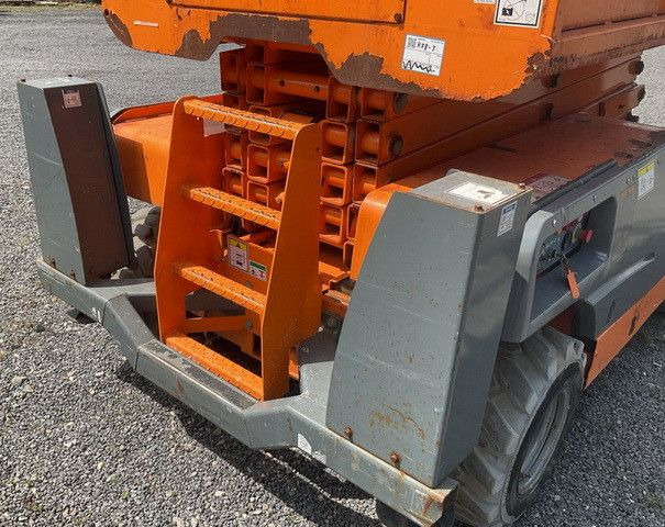 Haulotte Compact 12 DX, Geländegängig, Kubota, 12,15m - 트럭 탑재 고가작업 플랫폼 : 사진 4 Haulotte Compact 12 DX, Geländegängig, Kubota, 12,15m - 트럭 탑재 고가작업 플랫폼 : 사진 4
