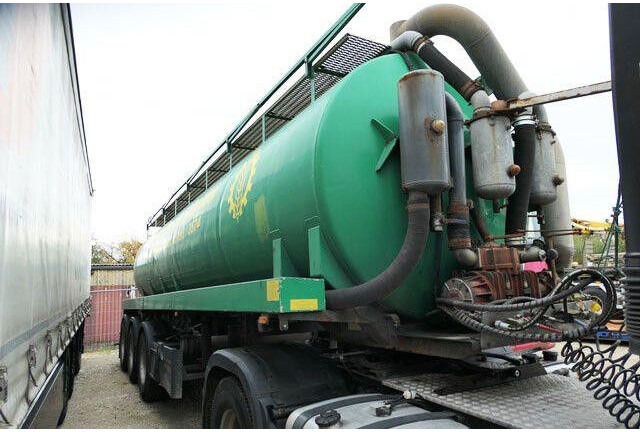 LINDNER & Fischer, Gülle, Vogelsang, 27m³,Lift - 진공 흡입 트럭 : 사진 4 LINDNER & Fischer, Gülle, Vogelsang, 27m³,Lift - 진공 흡입 트럭 : 사진 4